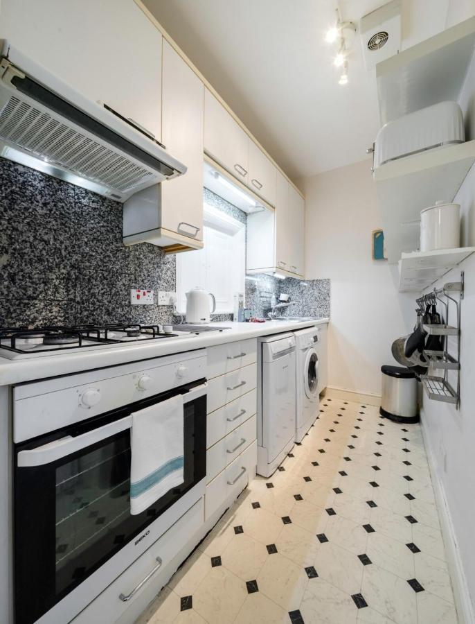 Elegant Earl'S Court 2 Bedroom Flat Just 4 Minutes From Tube Λονδίνο Εξωτερικό φωτογραφία